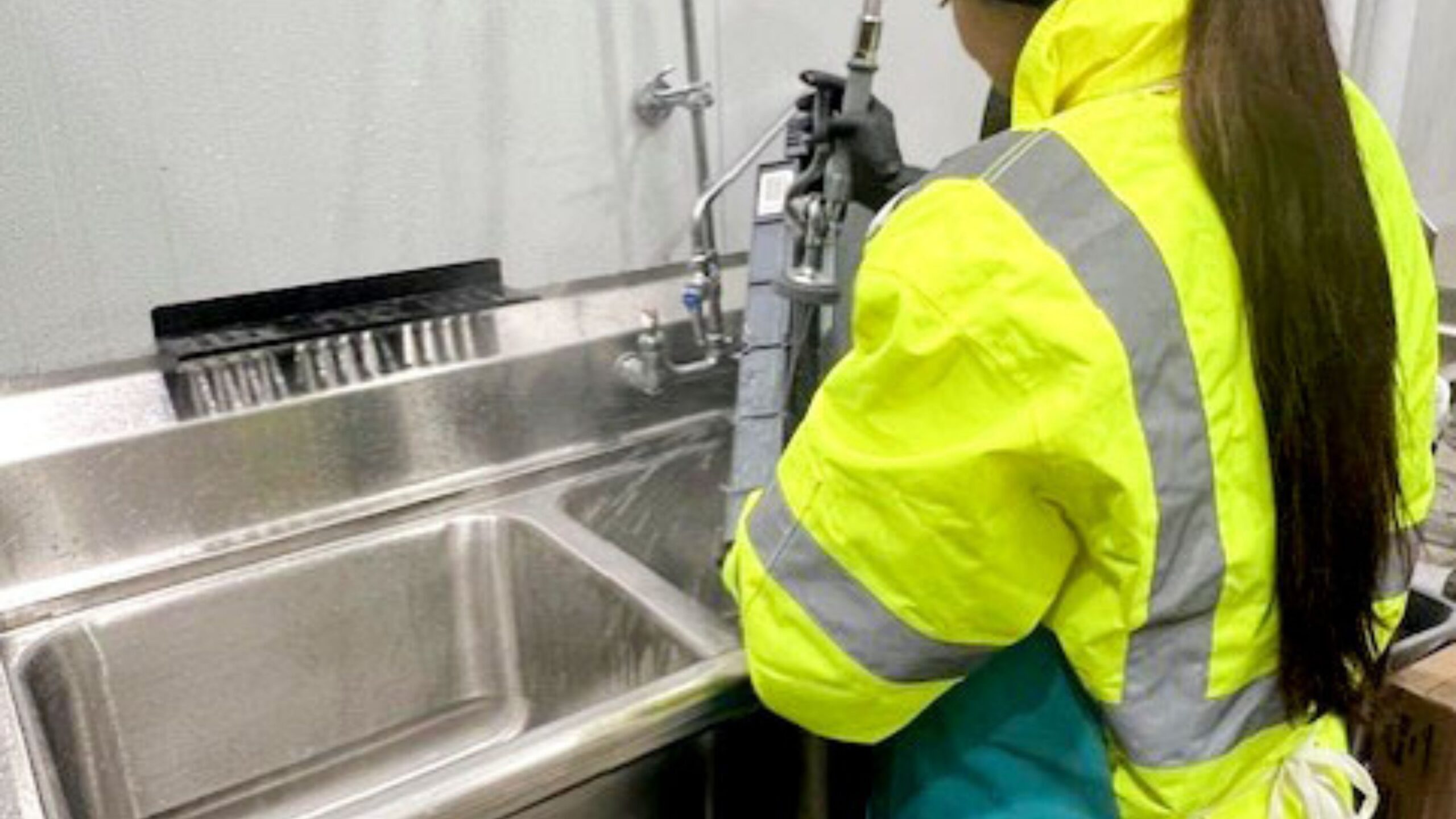 Atlanta warehouse cleaning - restroom and break room cleaning services in Atlanta, GA, helping maintain clean, sanitized, and comfortable employee spaces within warehouses, distribution centers, and industrial facilities.